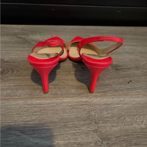 Christian Louboutin Pink Patent Slingback Pointed-Toe Flats. Never worn. - Picture 4 of 6